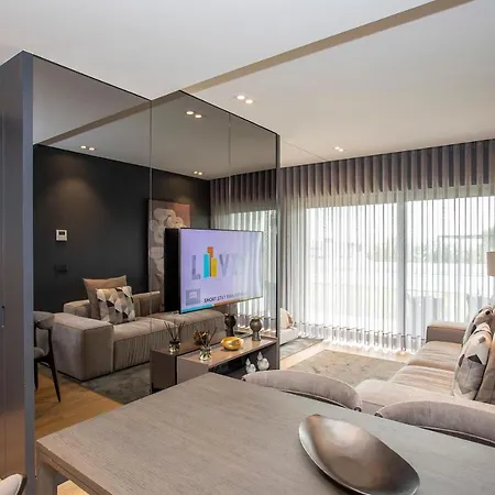 Apartment Liiiving In Porto - Dragao Pool View Apartments