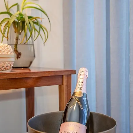 Liiiving In Porto - Dragao Pool View Apartments Apartment Porto