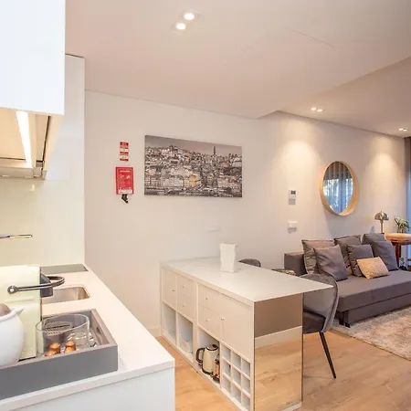 Apartment Liiiving In Porto - Dragao Pool View Apartments